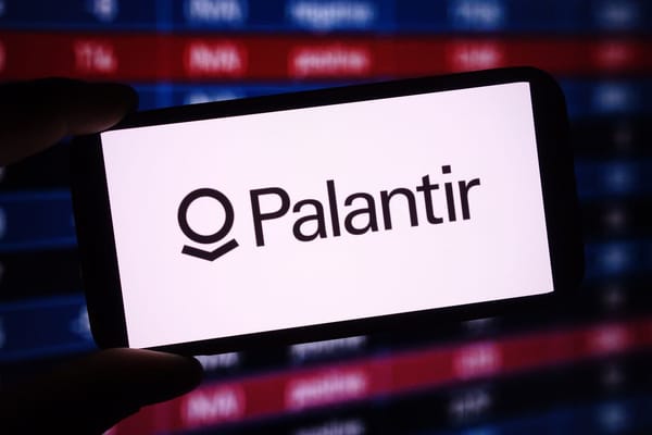 Exploring the Opportunities and Risks of Investing in Tech Stocks Through Palantir's Story